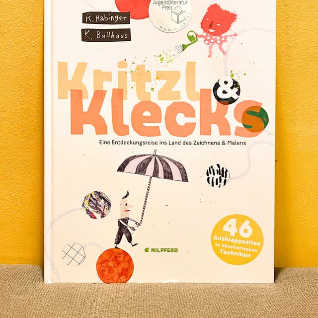 Gras-grün und Wollfaden-lang